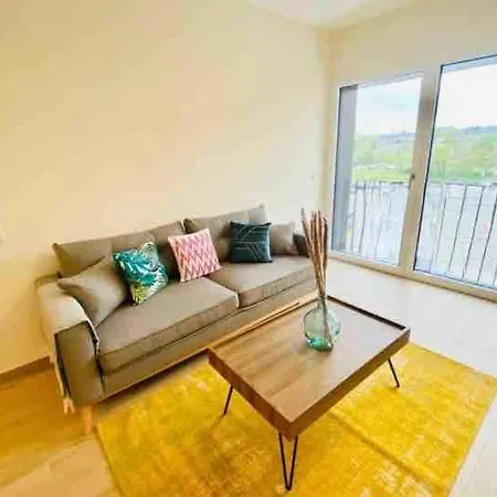 Luxury Flat In Center With Free Parking-hol1 Apartment *