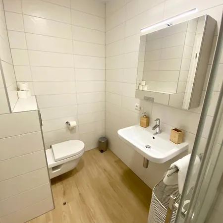 Luxury Flat In Center With Free Parking-hol1