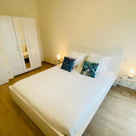 Апартаменты Luxury Flat In Center With Free Parking-hol1 Люксембург